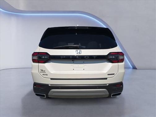 Platinum White Pearl 2025 Honda Pilot Touring 8-Passenger