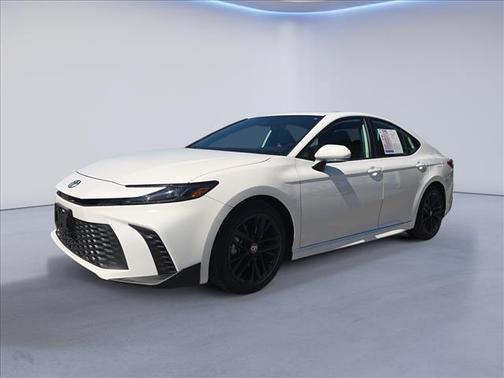 Ice Cap 2025 Toyota Camry SE