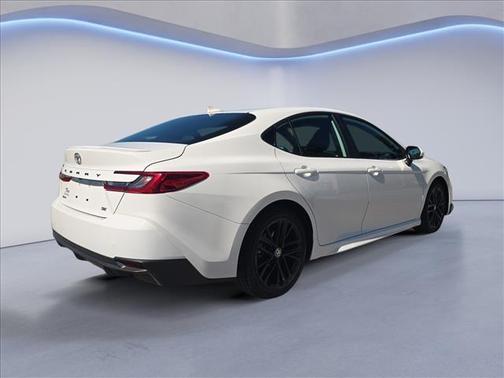 Ice Cap 2025 Toyota Camry SE