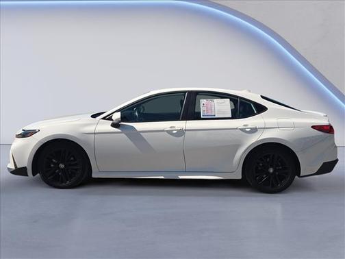 Ice Cap 2025 Toyota Camry SE