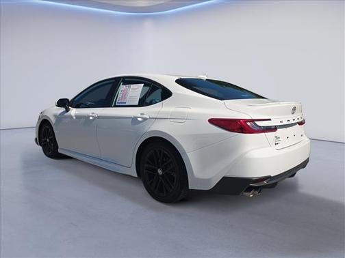 Ice Cap 2025 Toyota Camry SE