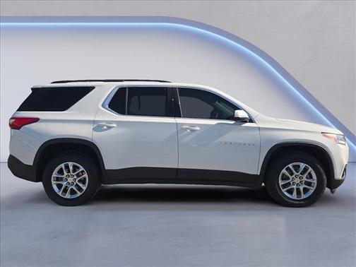 Summit White 2020 Chevrolet Traverse LT Cloth