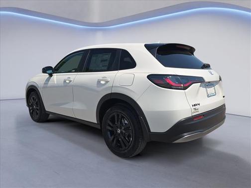 Platinum White Pearl 2026 Honda HR-V AWD Sport