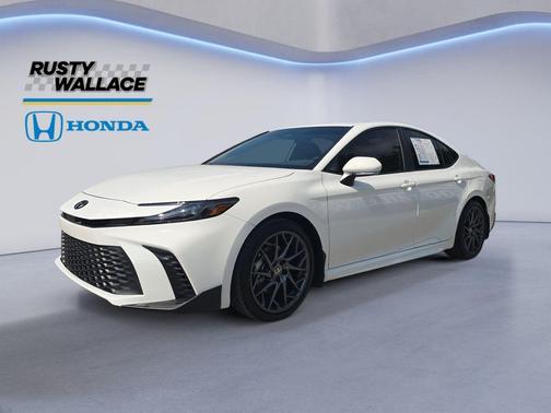 Ice Cap 2026 Toyota Camry SE