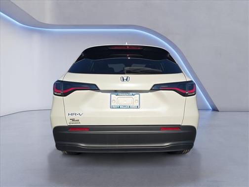 Platinum White Pearl 2026 Honda HR-V LX