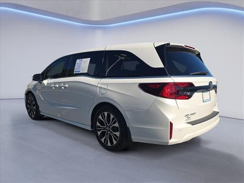Platinum White Pearl 2025 Honda Odyssey Elite