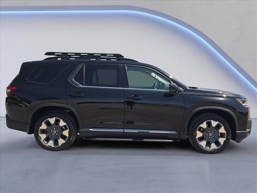 Crystal Black Pearl 2026 Honda Pilot Elite