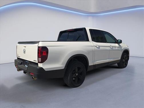 Platinum White Pearl 2023 Honda Ridgeline Black
