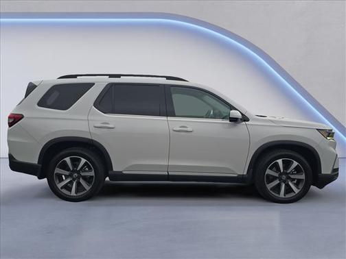 Platinum White Pearl 2023 Honda Pilot AWD Elite