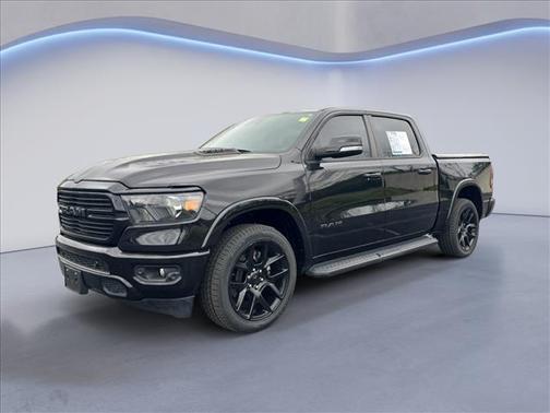 Diamond Black Crystal Pearlcoat 2022 RAM 1500 Laramie