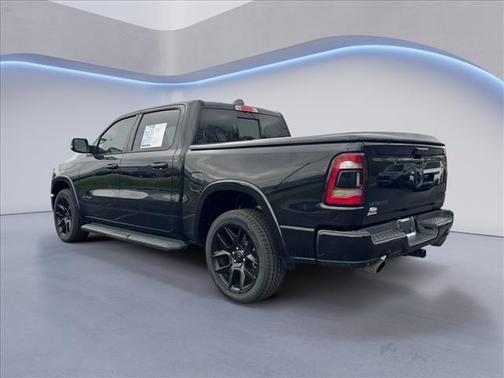 Diamond Black Crystal Pearlcoat 2022 RAM 1500 Laramie