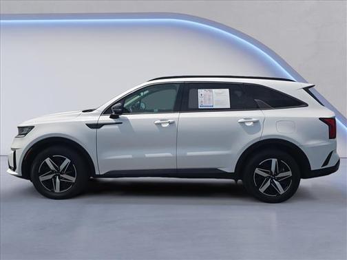 Glacial White Pearl 2021 Kia Sorento S
