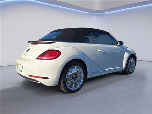 2018 Volkswagen Beetle 2.0T SE