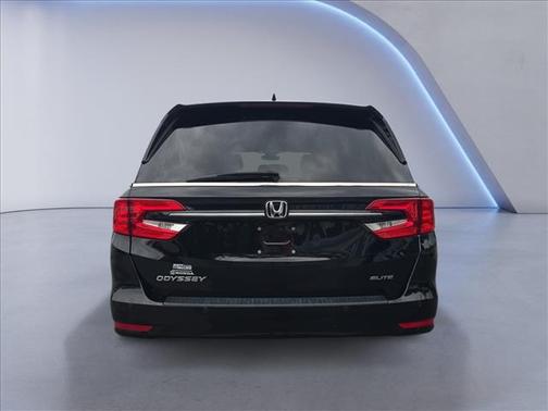 Crystal Black Pearl 2024 Honda Odyssey Elite