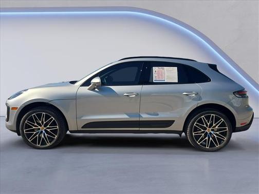 Dolomite Silver Metallic 2024 Porsche Macan Macan