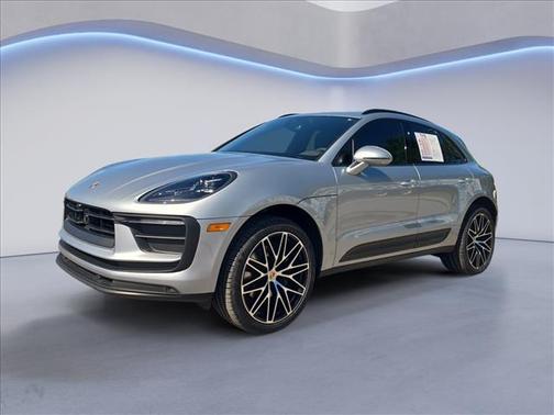 Dolomite Silver Metallic 2024 Porsche Macan Macan