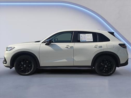 Platinum White Pearl 2025 Honda HR-V AWD Sport
