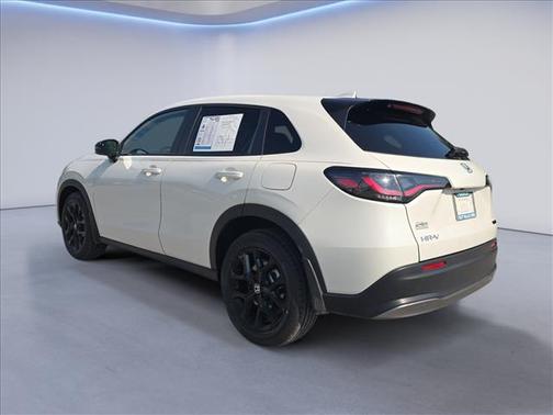Platinum White Pearl 2025 Honda HR-V AWD Sport