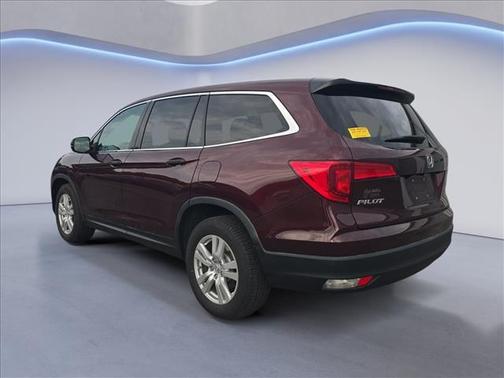 Radiant Red Metallic II 2016 Honda Pilot LX