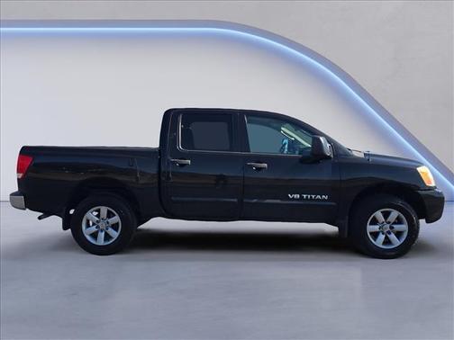 2011 Nissan Titan SV