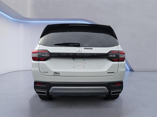 2025 Honda Pilot Touring 8-Passenger