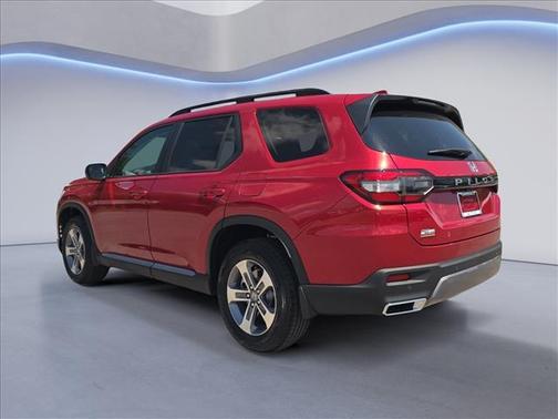 Radiant Red Metallic II 2026 Honda Pilot EX-L