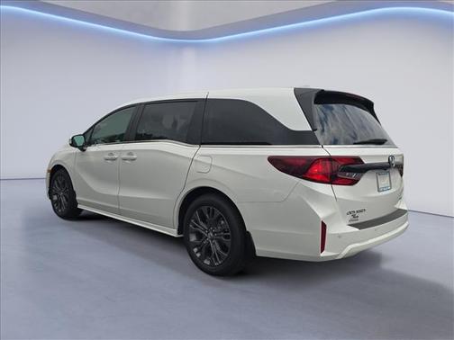 Platinum White Pearl 2026 Honda Odyssey Touring