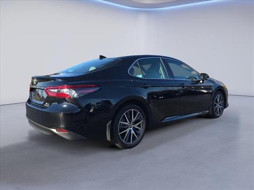 2024 Toyota Camry Hybrid XLE