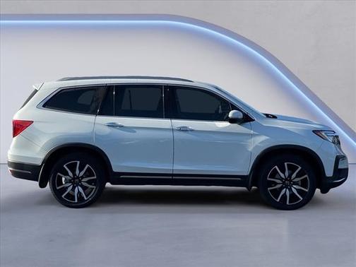 2022 Honda Pilot Touring 8-Passenger