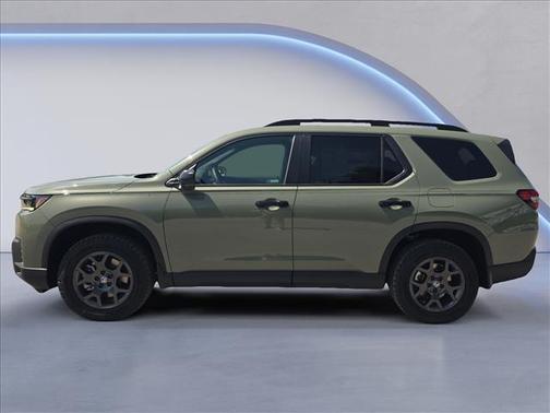Ash Green Metallic 2026 Honda Pilot TrailSport