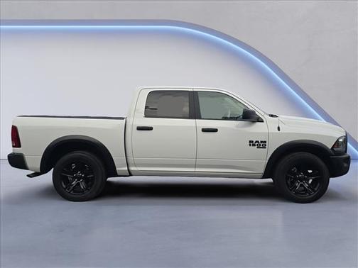 2024 RAM 1500 Classic Warlock Crew Cab 4x2 5'7' Box