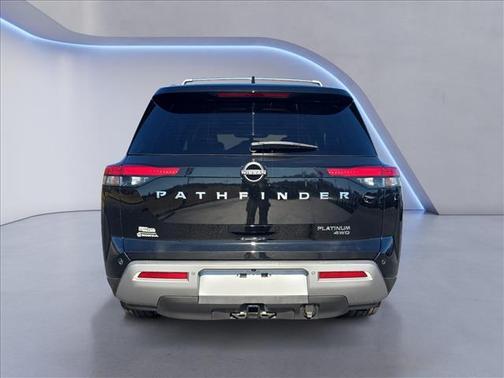 2023 Nissan Pathfinder Platinum 4WD