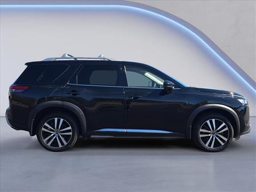 2023 Nissan Pathfinder Platinum 4WD