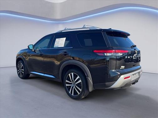 2023 Nissan Pathfinder Platinum 4WD