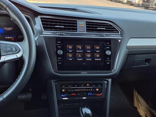 2024 Volkswagen Tiguan 2.0T SE 4MOTION