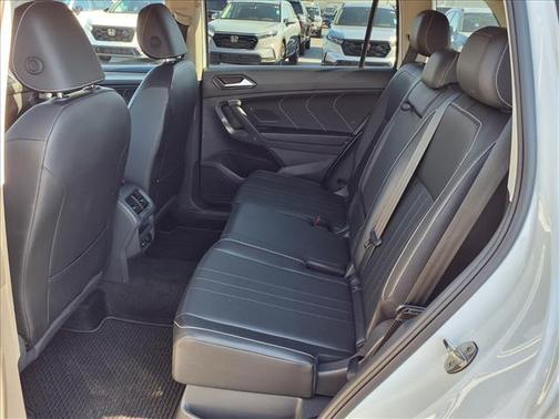 2024 Volkswagen Tiguan 2.0T SE 4MOTION