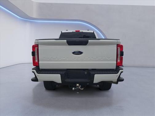 Oxford White 2024 Ford F-250 XL