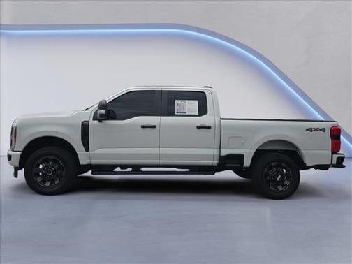 Oxford White 2024 Ford F-250 XL