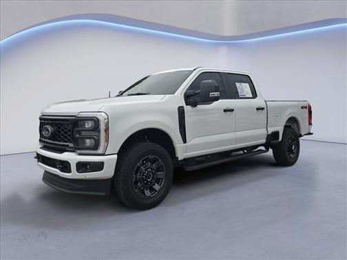 Oxford White 2024 Ford F-250 XL
