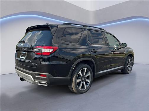 Crystal Black Pearl 2022 Honda Pilot AWD Special Edition