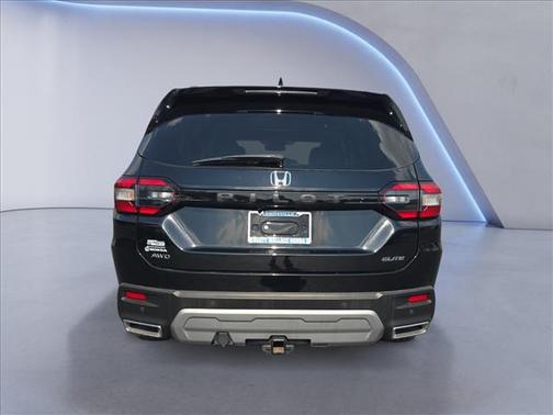 Crystal Black Pearl 2022 Honda Pilot AWD Special Edition