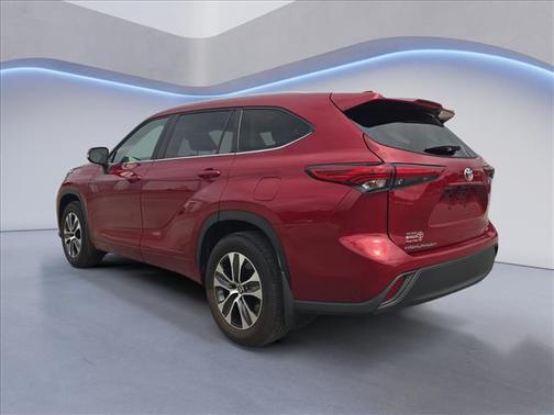 Ruby Flare Pearl 2023 Toyota Highlander XLE