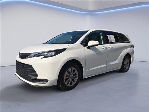 Ice Cap 2025 Toyota Sienna LE