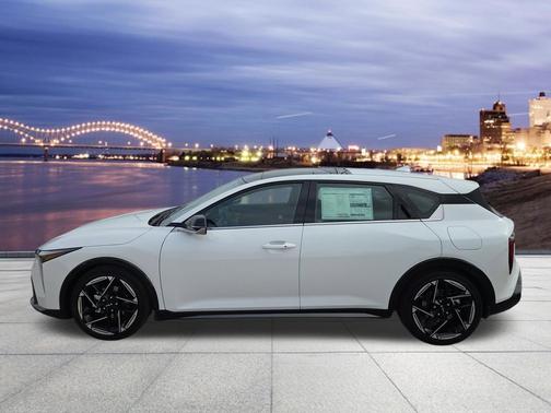 Snow White Pearl 2026 Kia K4 GT-Line