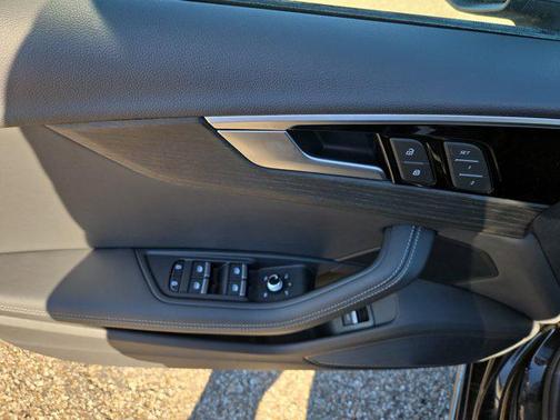 2024 Audi A4 45 S line Premium Plus