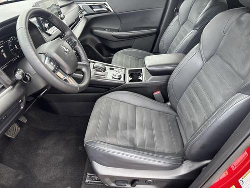 'RED' 2022 Mitsubishi Outlander SE S-AWC