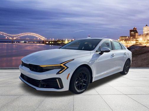 2025 Kia K5 LXS