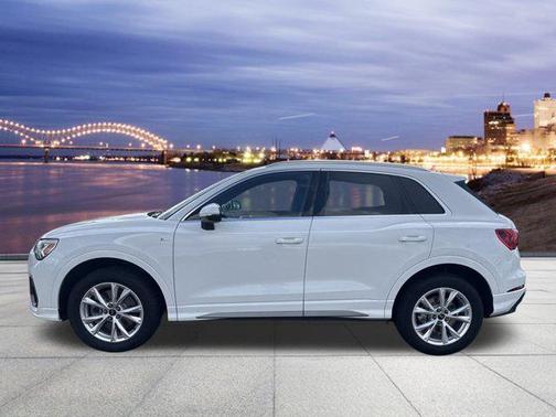 2024 Audi Q3 Premium 45 TFSI S line quattro Tiptronic