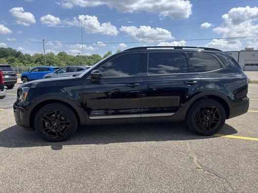 Ebony Black 2023 Kia Telluride SX X-Line