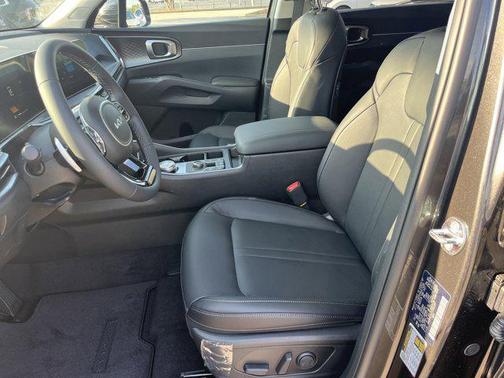 2025 Kia Sorento Hybrid EX